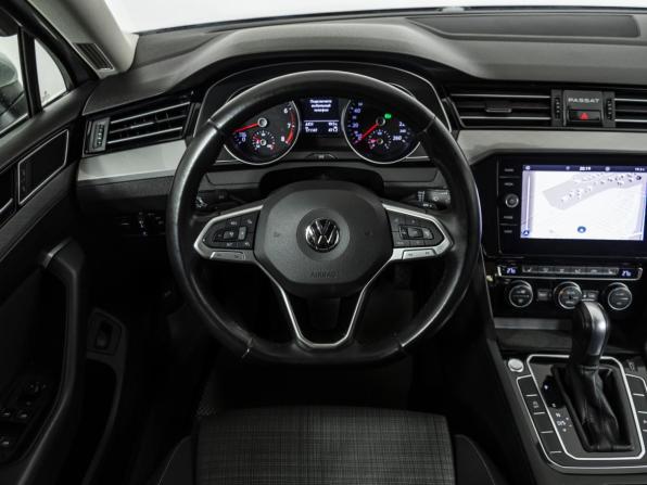 Volkswagen Passat B8 Рестайлинг с пробегом 2019 года, цена 2 178 000 рублей, 171146 км, седан, Автокод Объявления
