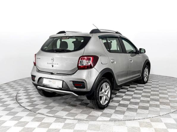 Renault Sandero II с пробегом 2015 года, цена 816 000 рублей, 109922 км, хэтчбек, Автокод Объявления