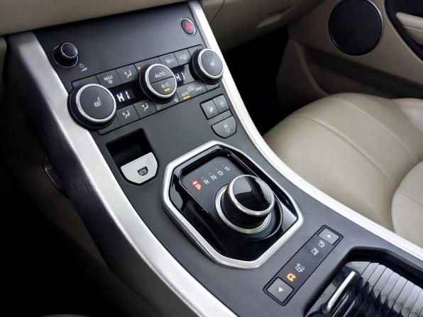 Land Rover Range Rover Evoque I Рестайлинг с пробегом 2017 года, цена 2 855 000 рублей, 82560 км, внедорожник, Автокод Объявления