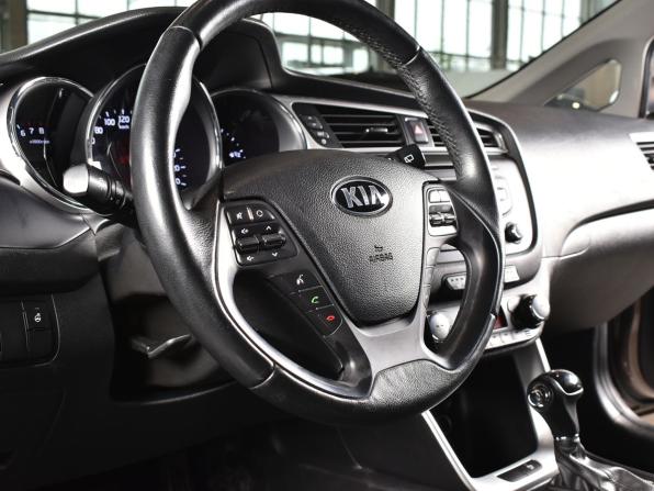 Kia Ceed II Рестайлинг с пробегом 2017 года, цена 840 000 рублей, 87439 км, универсал, Автокод Объявления
