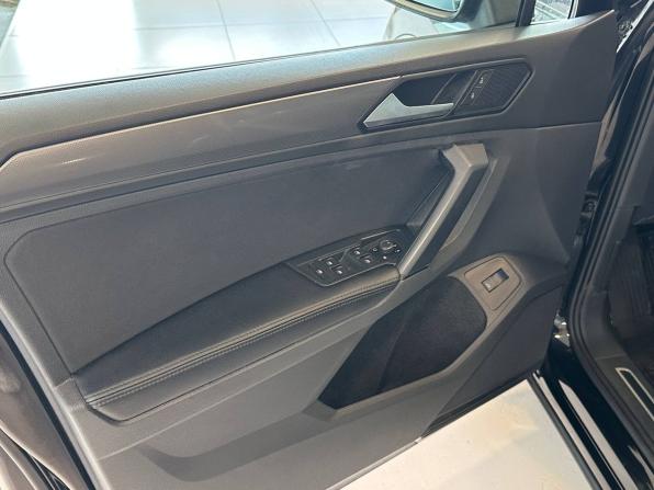 Volkswagen Tiguan II с пробегом 2019 года, цена 2 817 000 рублей, 70233 км, внедорожник, Автокод Объявления