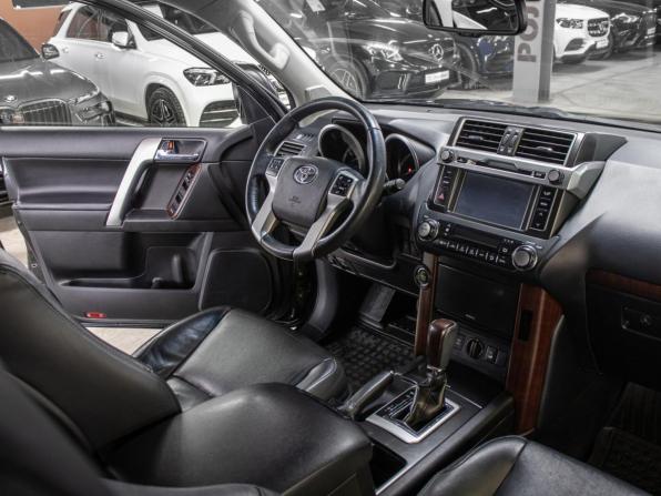 Toyota Land Cruiser Prado 150 Series Рестайлинг 1 с пробегом 2017 года, цена 4 198 000 рублей, 166369 км, внедорожник, Автокод Объявления