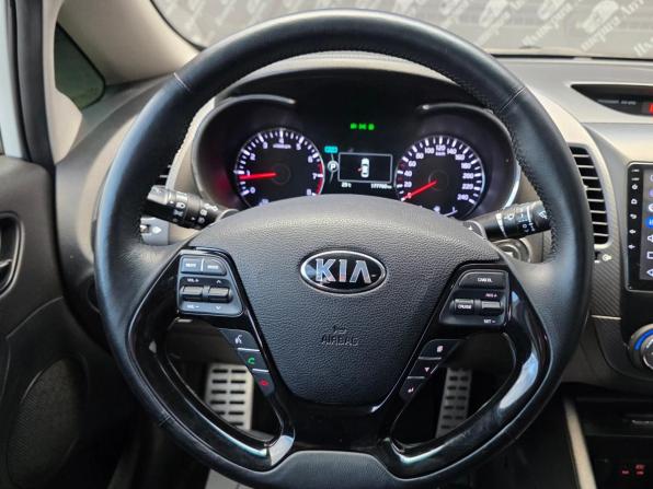 Kia Cerato III Рестайлинг (Classic) с пробегом 2018 года, цена 1 385 000 рублей, 177775 км, седан, Автокод Объявления