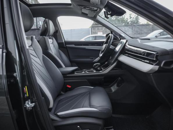 Geely Atlas II с пробегом 2024 года, цена 2 989 000 рублей, 24081 км, внедорожник, Автокод Объявления