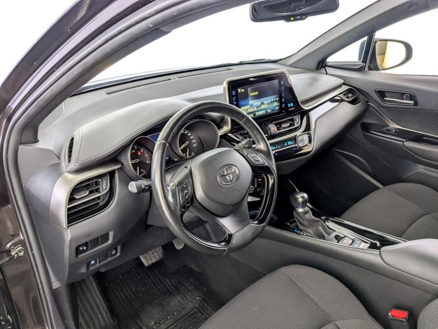 Toyota C-HR I Москва  - изображение 16