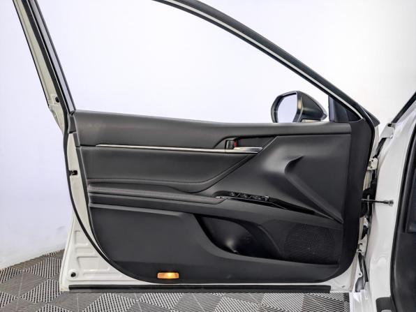 Toyota Camry VIII (XV70) с пробегом 2020 года, цена 2 895 000 рублей, 99498 км, седан, Автокод Объявления