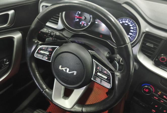Kia Ceed III с пробегом 2021 года, цена 2 149 000 рублей, 87315 км, универсал, Автокод Объявления