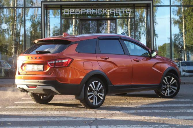 Lada (ВАЗ) Vesta I с пробегом 2018 года, цена 995 000 рублей, 86462 км, универсал, Автокод Объявления