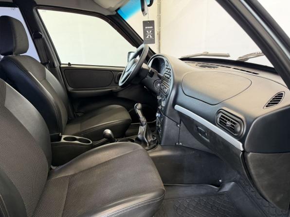 Chevrolet Niva I Рестайлинг с пробегом 2015 года, цена 660 000 рублей, 145000 км, внедорожник, Автокод Объявления