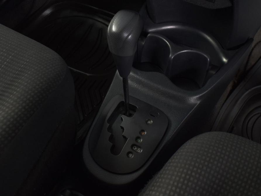 Toyota Vitz III (XP130) Рестайлинг 2 Кемерово  - изображение 16