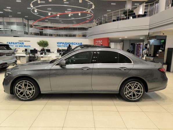 Mercedes-Benz E-Класс V (W213 S213 C238) Рестайлинг с пробегом 2021 года, цена 4 450 000 рублей, 68000 км, седан, Автокод Объявления