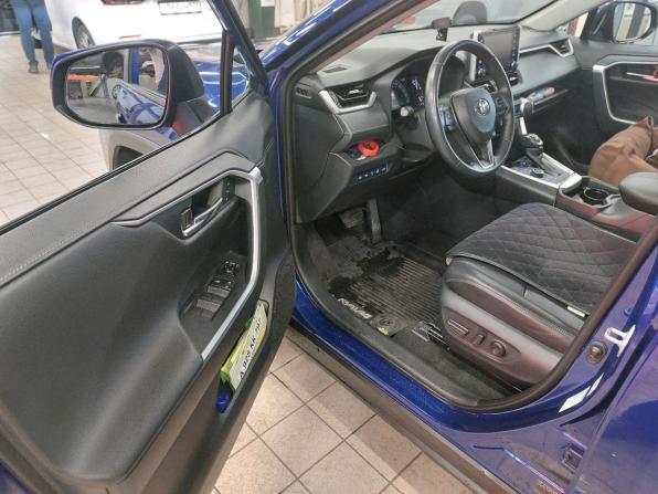 Toyota RAV4 V (XA50) с пробегом 2021 года, цена 3 100 000 рублей, 127000 км, внедорожник, Автокод Объявления