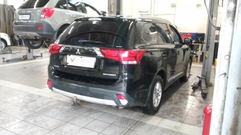Mitsubishi Outlander III Рестайлинг 3 Санкт-Петербург  - изображение 3