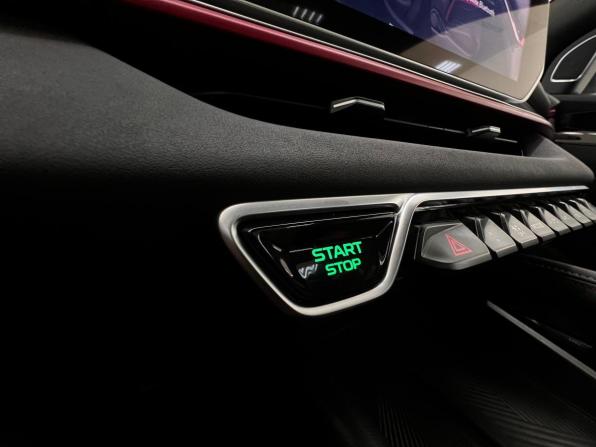 Geely Coolray I Рестайлинг с пробегом 2024 года, цена 2 250 000 рублей, 39050 км, внедорожник, Автокод Объявления