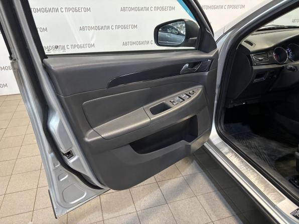 Dongfeng H30 Cross с пробегом 2016 года, цена 499 000 рублей, 101000 км, хэтчбек, Автокод Объявления