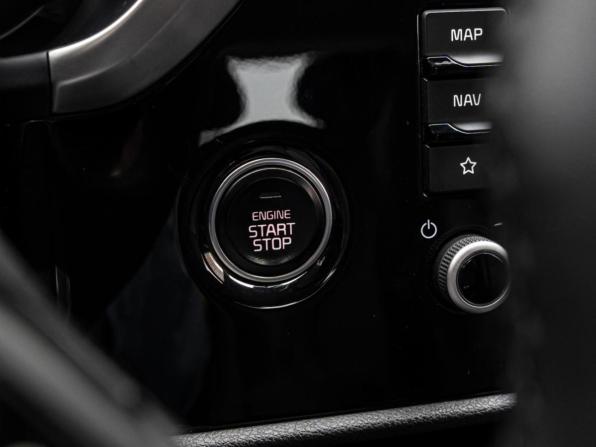Kia Rio IV Рестайлинг с пробегом 2021 года, цена 1 950 000 рублей, 88522 км, хэтчбек, Автокод Объявления