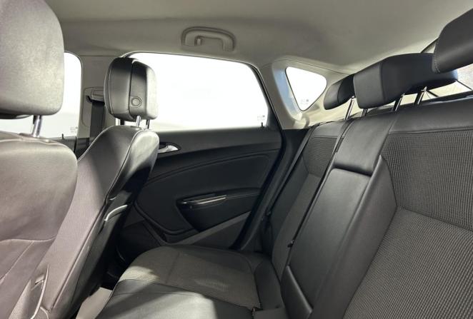 Opel Astra J с пробегом 2011 года, цена 590 000 рублей, 198947 км, хэтчбек, Автокод Объявления