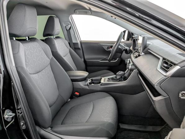 Toyota RAV4 V (XA50) с пробегом 2021 года, цена 3 350 000 рублей, 29900 км, внедорожник, Автокод Объявления