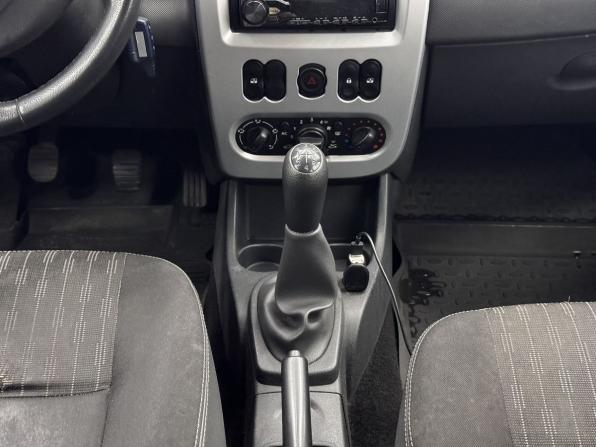 Renault Logan I Рестайлинг с пробегом 2013 года, цена 395 000 рублей, 284642 км, седан, Автокод Объявления