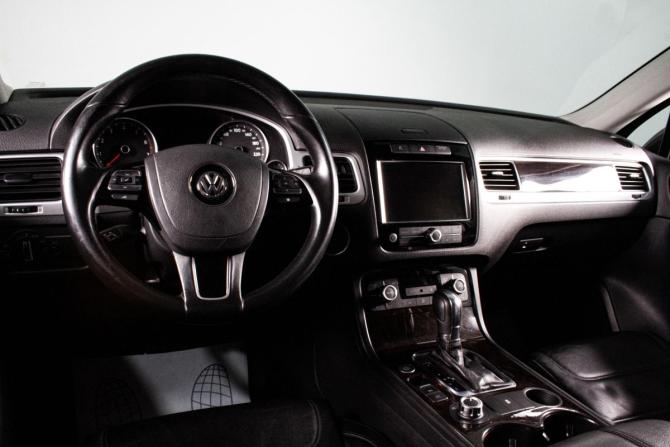 Volkswagen Touareg II с пробегом 2011 года, цена 1 799 000 рублей, 228700 км, внедорожник, Автокод Объявления