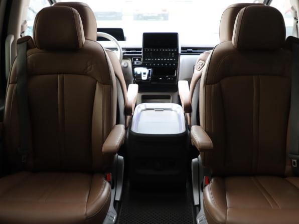 Hyundai Staria I с пробегом 2021 года, цена 4 790 000 рублей, 57285 км, минивэн, Автокод Объявления