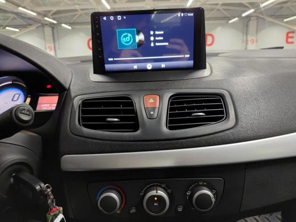 Renault Fluence I Рестайлинг с пробегом 2014 года, цена 880 000 рублей, 66034 км, седан, Автокод Объявления