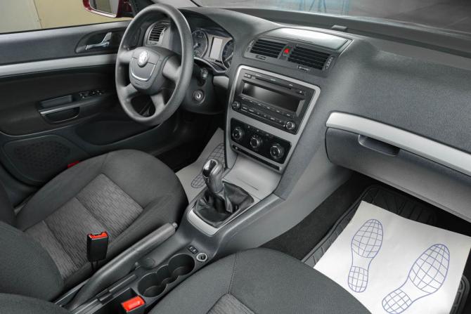Skoda Octavia II (A5) Рестайлинг с пробегом 2012 года, цена 949 000 рублей, 129903 км, лифтбек, Автокод Объявления