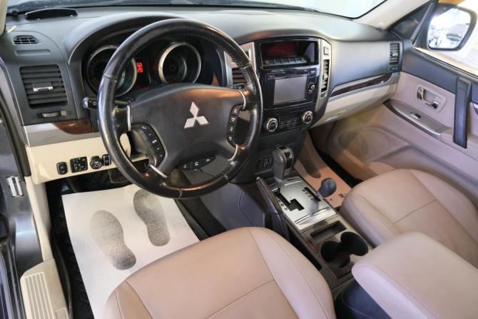 Mitsubishi Pajero IV Рестайлинг 2 с пробегом 2017 года, цена 3 199 000 рублей, 101200 км, внедорожник, Автокод Объявления