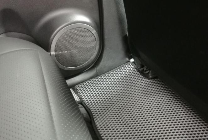 Toyota RAV4 III (XA30) Рестайлинг с пробегом 2011 года, цена 1 300 000 рублей, 175000 км, внедорожник, Автокод Объявления