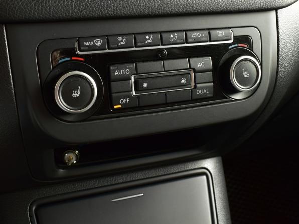 Volkswagen Tiguan I Рестайлинг с пробегом 2012 года, цена 869 995 рублей, 237225 км, внедорожник, Автокод Объявления