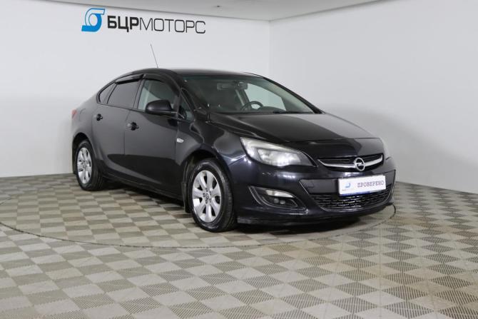 Opel Astra J Рестайлинг с пробегом 2014 года, цена 629 990 рублей, 184666 км, седан, Автокод Объявления