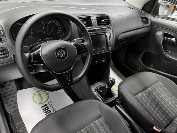 Volkswagen Polo V с пробегом 2015 года, цена 1 045 000 рублей, 100882 км, седан, Автокод Объявления