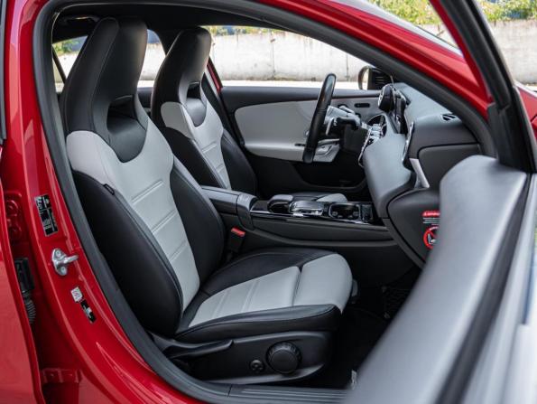 Mercedes-Benz A-Класс IV (W177) с пробегом 2018 года, цена 2 350 000 рублей, 74239 км, хэтчбек, Автокод Объявления