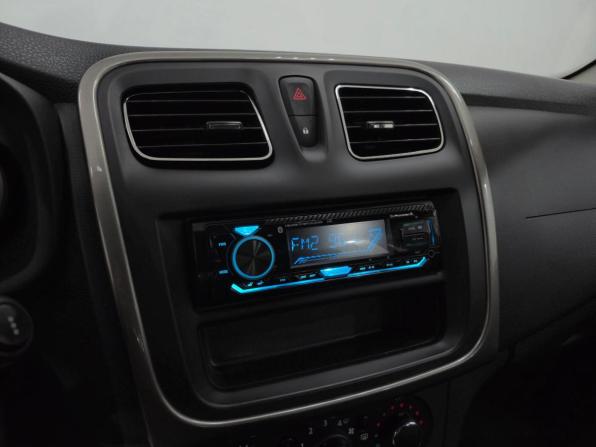 Renault Sandero II Рестайлинг с пробегом 2018 года, цена 870 000 рублей, 91551 км, хэтчбек, Автокод Объявления