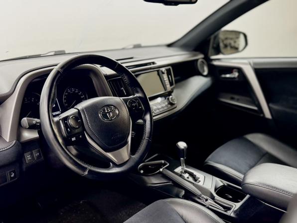 Toyota RAV4 IV (XA40) Рестайлинг с пробегом 2016 года, цена 2 649 000 рублей, 121346 км, внедорожник, Автокод Объявления
