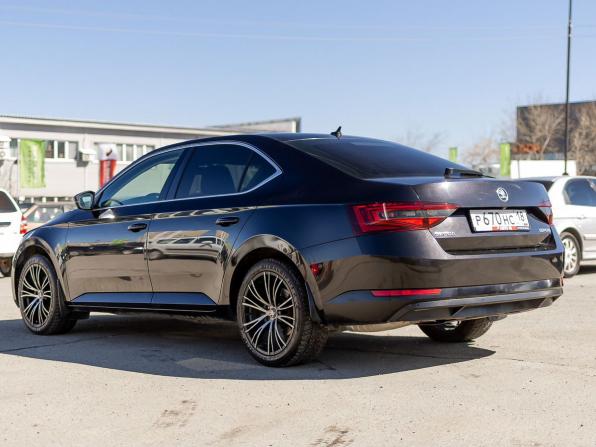 Skoda Superb III с пробегом 2018 года, цена 1 800 000 рублей, 171909 км, лифтбек, Автокод Объявления