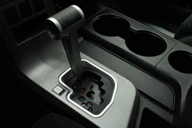 Toyota Tundra II с пробегом 2010 года, цена 2 799 000 рублей, 174342 км, пикап, Автокод Объявления