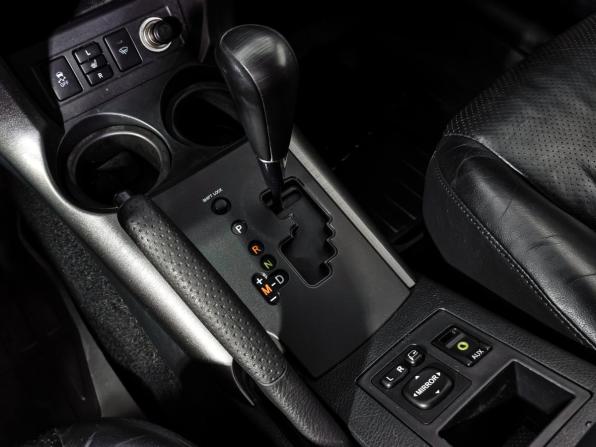 Toyota RAV4 III (XA30) Рестайлинг с пробегом 2010 года, цена 1 129 000 рублей, 241869 км, внедорожник, Автокод Объявления