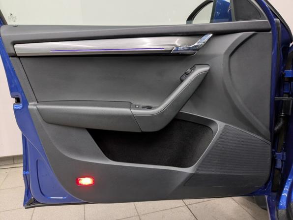 Skoda Octavia III (A7) Рестайлинг с пробегом 2019 года, цена 2 210 000 рублей, 65479 км, лифтбек, Автокод Объявления