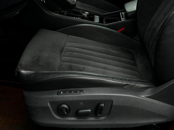 Skoda Superb III с пробегом 2017 года, цена 1 567 800 рублей, 240872 км, лифтбек, Автокод Объявления