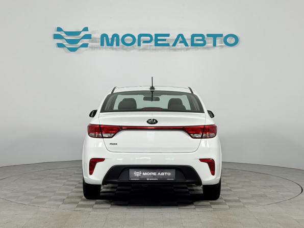 Kia Rio IV с пробегом 2019 года, цена 1 500 000 рублей, 126984 км, седан, Автокод Объявления