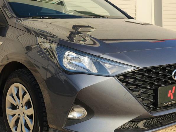 Hyundai Solaris II Рестайлинг с пробегом 2021 года, цена 1 589 000 рублей, 72981 км, седан, Автокод Объявления