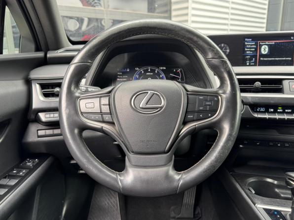 Lexus UX I с пробегом 2019 года, цена 2 600 000 рублей, 148402 км, внедорожник, Автокод Объявления