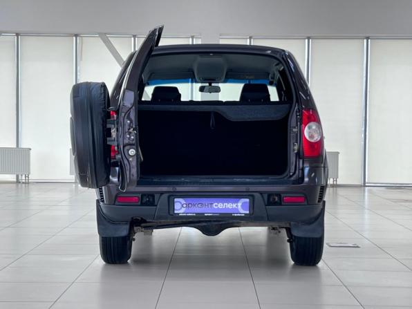 Chevrolet Niva I Рестайлинг с пробегом 2017 года, цена 760 000 рублей, 97727 км, внедорожник, Автокод Объявления
