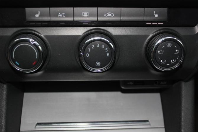 Skoda Octavia III (A7) с пробегом 2014 года, цена 1 247 000 рублей, 174248 км, лифтбек, Автокод Объявления