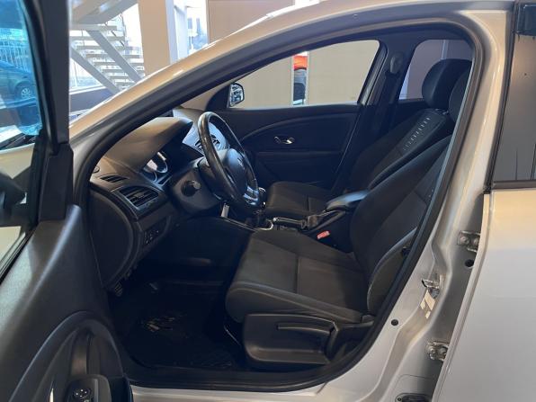 Renault Megane III с пробегом 2011 года, цена 630 000 рублей, 204797 км, универсал, Автокод Объявления