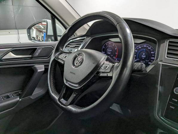 Volkswagen Tiguan II с пробегом 2017 года, цена 2 750 000 рублей, 113923 км, внедорожник, Автокод Объявления