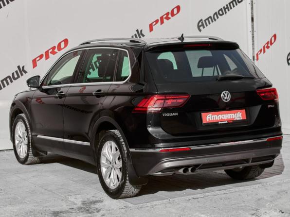 Volkswagen Tiguan II с пробегом 2018 года, цена 2 635 000 рублей, 100288 км, внедорожник, Автокод Объявления