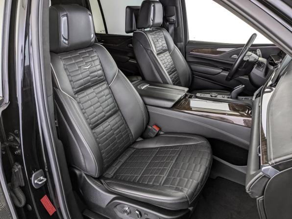 Cadillac Escalade V с пробегом 2023 года, цена 10 650 000 рублей, 52383 км, внедорожник, Автокод Объявления