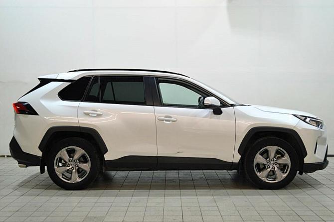 Toyota RAV4 V (XA50) с пробегом 2021 года, цена 3 499 000 рублей, 43000 км, внедорожник, Автокод Объявления